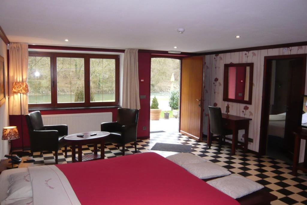 Hotel/Restaurant A La Ferme Ferrières Pokoj fotografie